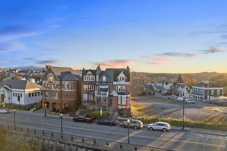 Charming Studio-panoramic View-your Sanctuary Pittsburgh