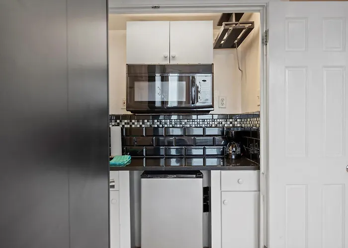 Charming Studio-panoramic View-your Sanctuary Apartment Pittsburgh